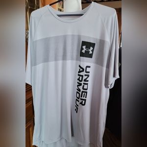 Mens XXL Under Armour Short sleeve Shirt. NEW